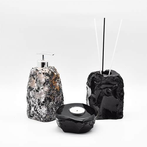 ENSEMBLE DÉCORATION EN OBSIDIENNE NOIR & QUARTZ TOURMALINE Qualité E