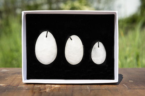 3 OEUFS DE YONI EN CRISTAL DE ROCHE Qualité EXTRA