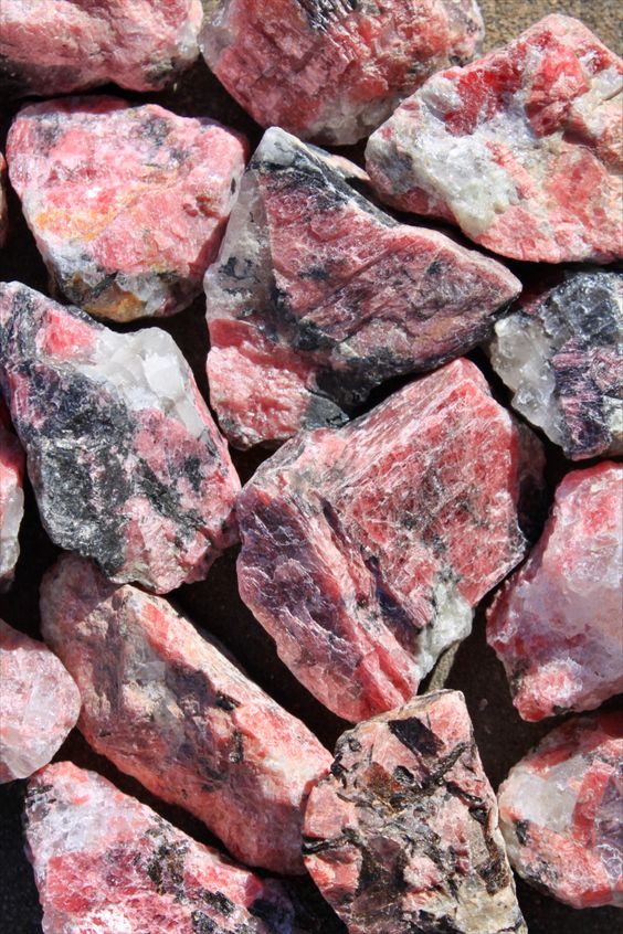 Histoire de la Rhodonite