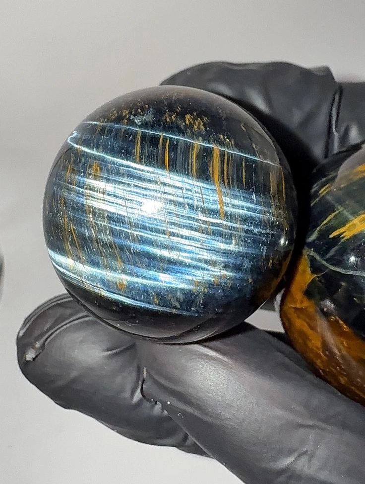 Utilisations de l’œil de faucon